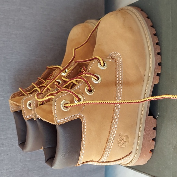 Timberland Kids size 8 Wheat Nubuck - Picture 3 of 6
